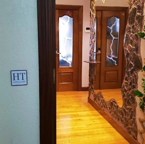 Homestay szállás Habitacion, Salita Y Bano Privado, Reate Lbi00466 *