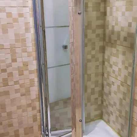 Habitacion, Salita Y Bano Privado, Reate Lbi00466 Privatunterkunft
